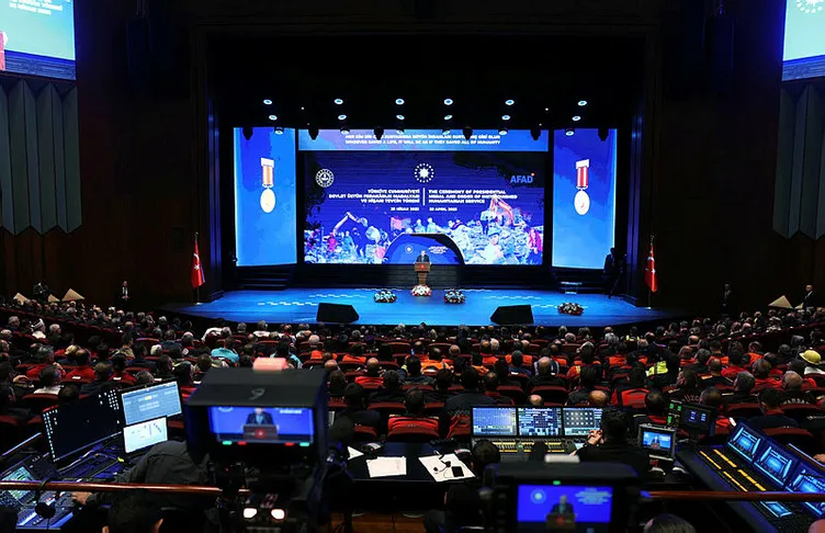 Deprem kahramanları unutulmadı: Üstün fedakarlık madalyalarında yüreklere dokunan detay