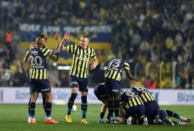 Son dakika haberleri: Fenerbahçe, Premier Lig’den transferini yapıyor! İngiliz yıldız Süper Lig’e geliyor...