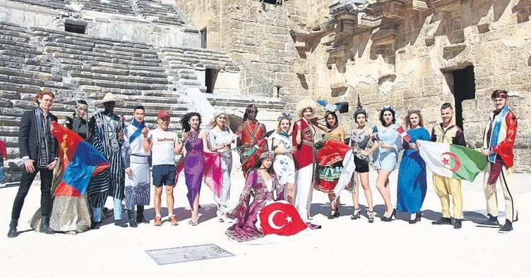 32 ülkenin modelleri ASPENDOS’ta koştu