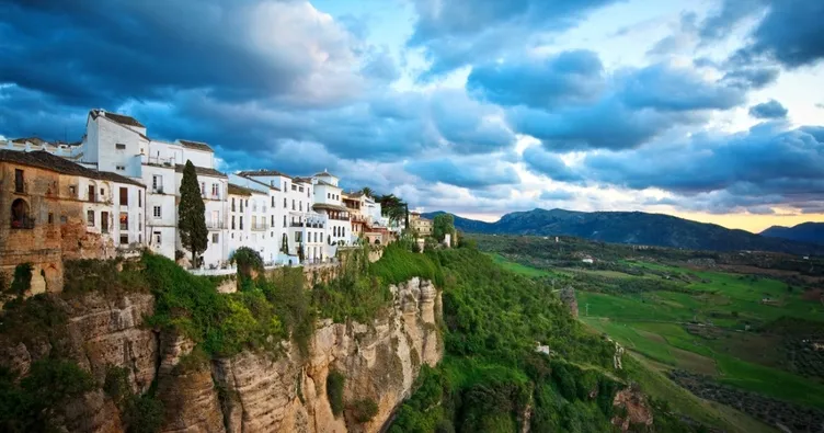 Uçurumun kenarında 5 şehir!