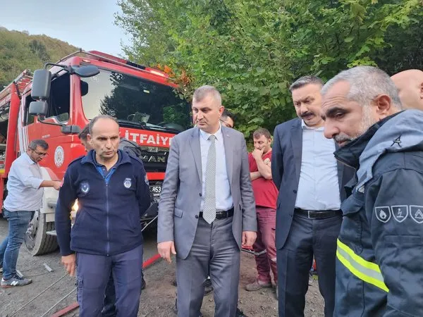 itfaiye-araci-ucuruma-yuvarlandi-1-itfaiye-eri-sehit-oldu-1697212001819.jpg