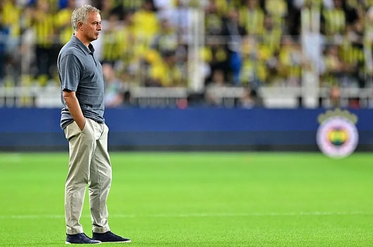 SON DAKİKA FENERBAHÇE HABERLERİ: Mourinho’dan 5 isme kesik! Scoutlar 3 ismi de beğenmedi