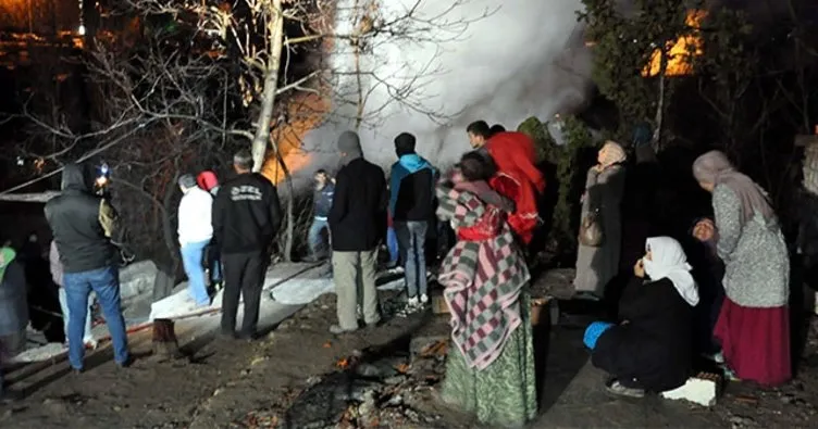 Ankara’da gecekondu yangını: 20 kişi evsiz kaldı