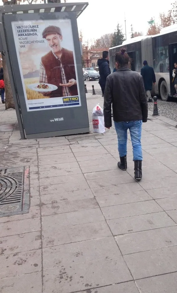 Fuhuş kartviziti dağıtanlara suçüstü