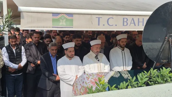 Aysel Karakoç'un cenazesinden bir kare