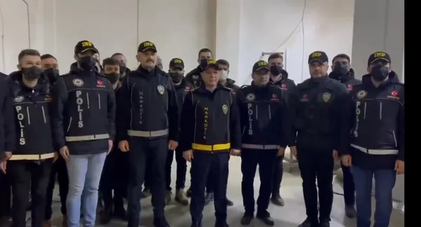 polis-uyusturucu-tacirlerine-gecit-vermedi-1736833205053.jpg