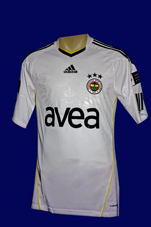 İşte Fenerbahçe'nin yeni formaları