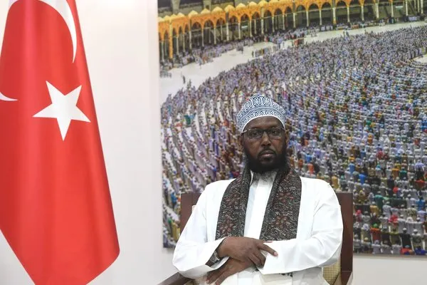 somali-islam-isleri-ve-vakiflar-bakani-robowdan-diyanet-isleri-baskani-erbasa-ziyaret-1749398934232.jpg