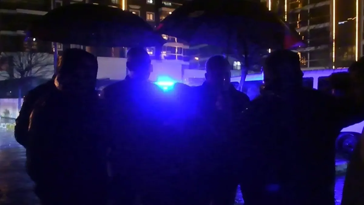 Aydın’da taşkın alarmı: Söke’de dere kenarındaki evler tahliye edildi Aydın’da taşkın alarmı: Söke’de dere kenarındaki evler tahliye edildi