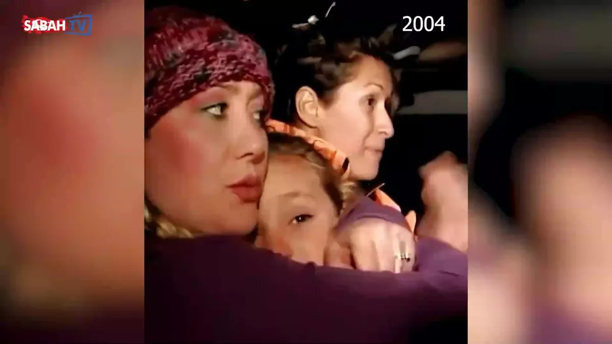 Güllü’nün kızı Tuğyan ve oğlu Tuğberk ile 2004 yılında çekilmiş görüntüleri tekrar gündem oldu | Video videosunu izle Güllü’nün kızı Tuğyan ve oğlu Tuğberk ile 2004 yılında çekilmiş görüntüleri tekrar gündem oldu | Video videosunu izle