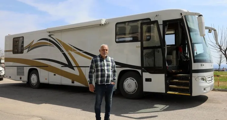Emekli mimar yolcu otobüsünü karavana çevirdi!...