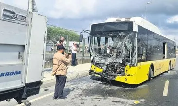İETT otobüsü TIR’a çarptı: 7 yaralı