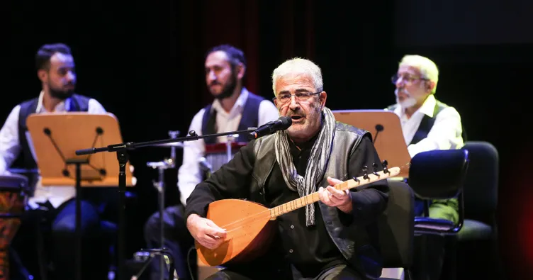 Esat Kabaklı 50. sanat yılını kutladı