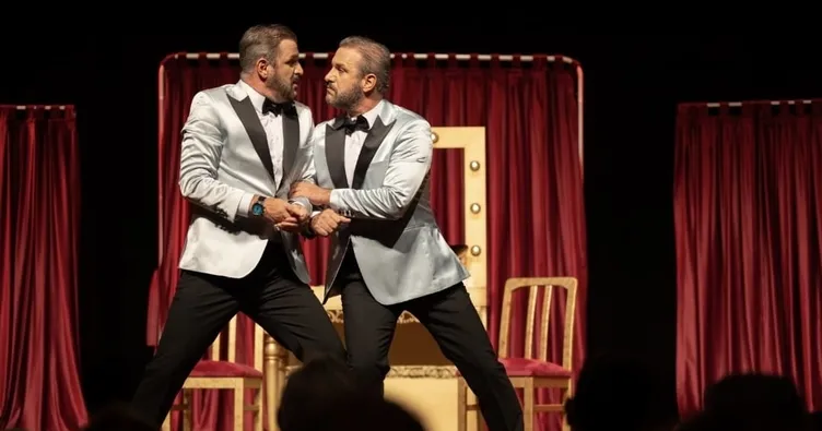 Tiyatro dünyasında bir ilk! İkizlerden ikizi birden oyunu