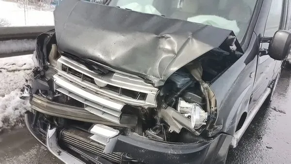 Son dakika haberi TIR kazası! İstanbul yönü trafiğe kapandı! ile ilgili görsel sonucu