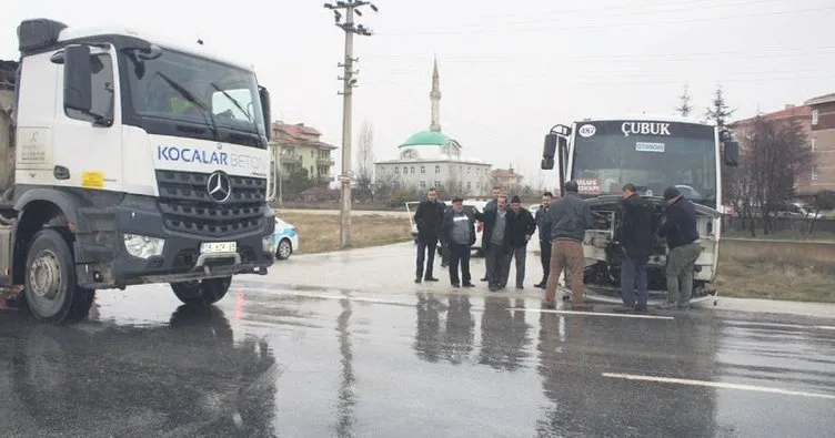 Çubuk’ta zincirleme kaza: 4 yaralı