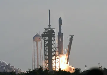 NASA’nın dev teleskobu uzaya fırlatıldı! Milyonlarca kilometrelik yolculuk başladı