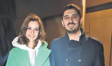 Pijamaları ile konserde