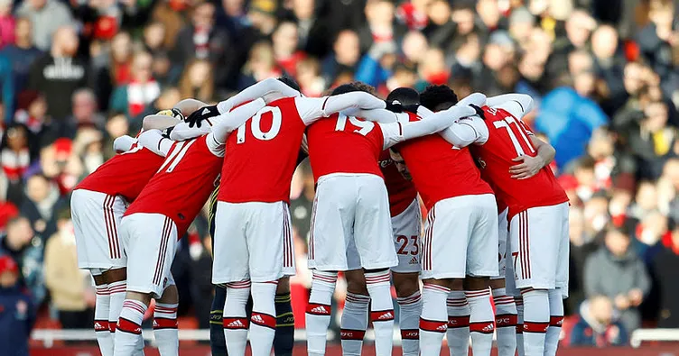 Yıldız isimlerden anlamlı hareket!