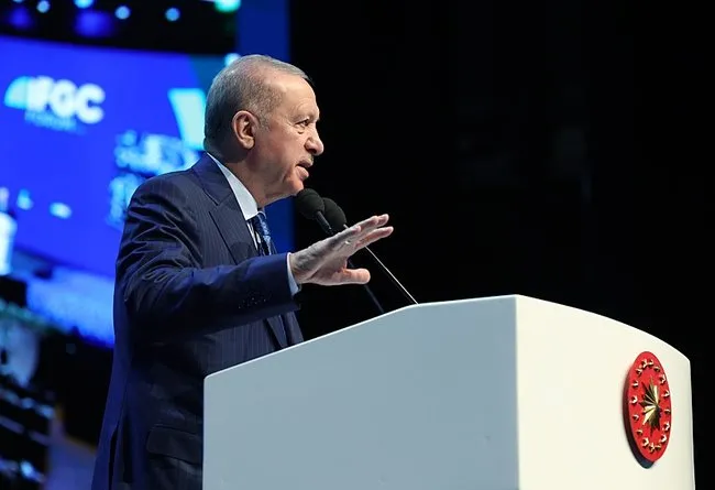 Başkan Erdoğan: Sosyal medya toplum yapısını hedef alıyor