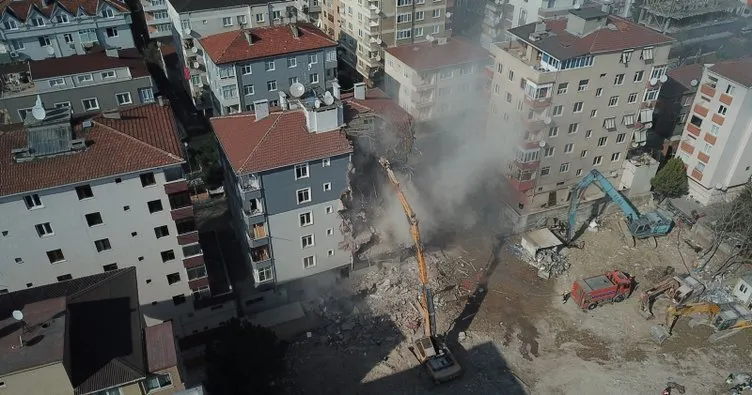 Kartal’da ikinci binanın yıkımına başlandı