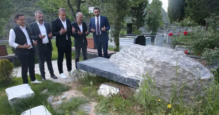 Abdullah Avcı, Özkan Sümer’in mezarını ziyaret etti