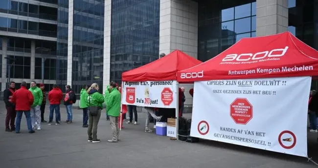 Belçika’da cezaevlerinde 24 saatlik grev!