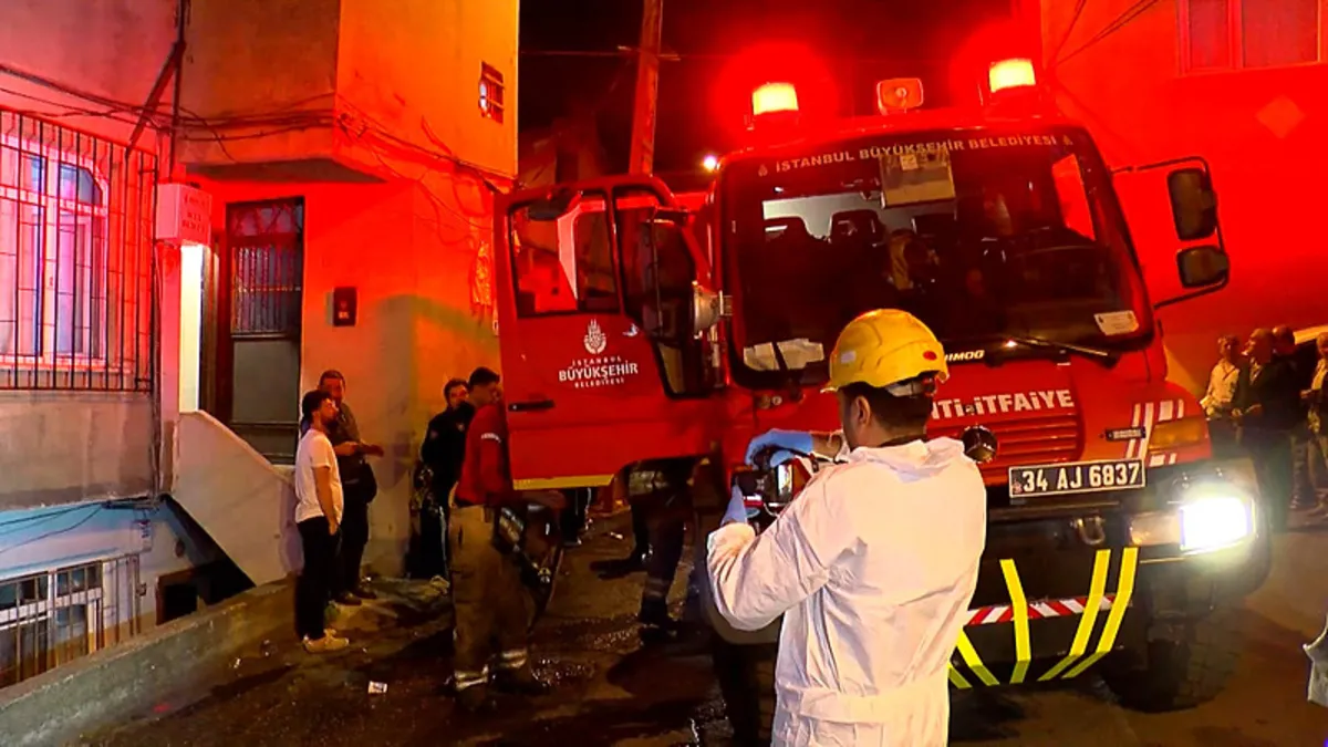 Eyüpsultan’da 3 katlı binanın bodrum katında yangın: 2’si çocuk 4 ağır yaralı! Eyüpsultan’da 3 katlı binanın bodrum katında yangın: 2’si çocuk 4 ağır yaralı!