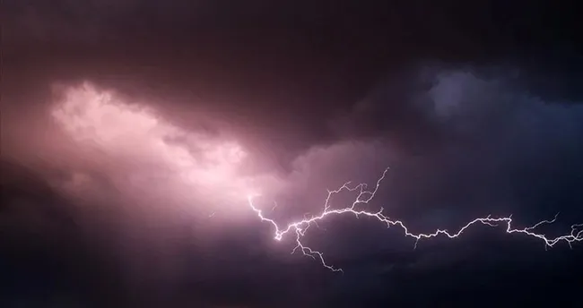 İstanbul Valiliği’nden fırtına açıklaması: 4 bin 566 olaya müdahale edildi İstanbul Valiliği’nden fırtına açıklaması: 4 bin 566 olaya müdahale edildi