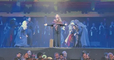 Zümrüd-ü Anka müzikali Antalya’yı büyüledi