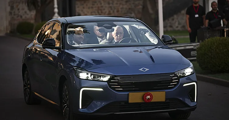 Başkan Recep Tayyip Erdoğan’a TOGG T10F teslim edildi