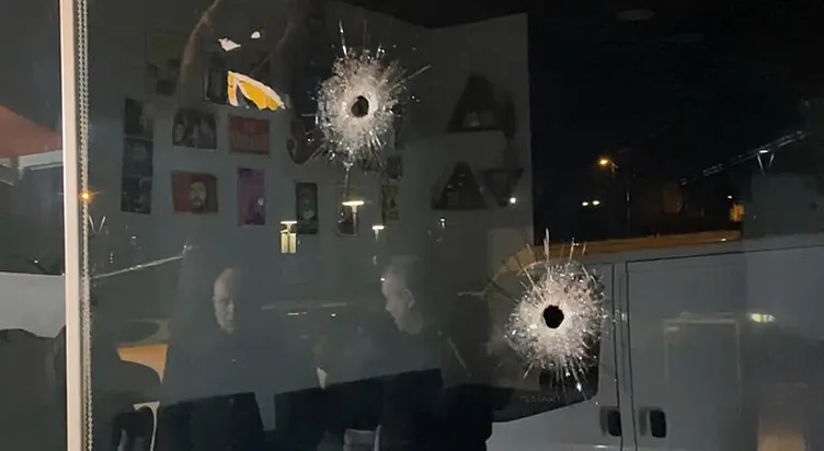 Bağcılar’da berber dükkanına ikinci silahlı saldırı: Bu sefer ağır yaralandı!