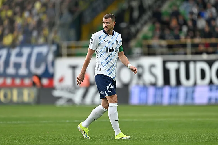 Son dakika haberi: Fenerbahçe’de Mourinho, Edin Dzeko kararını verdi! Transfer dönemi sonrası flaş gelişme....