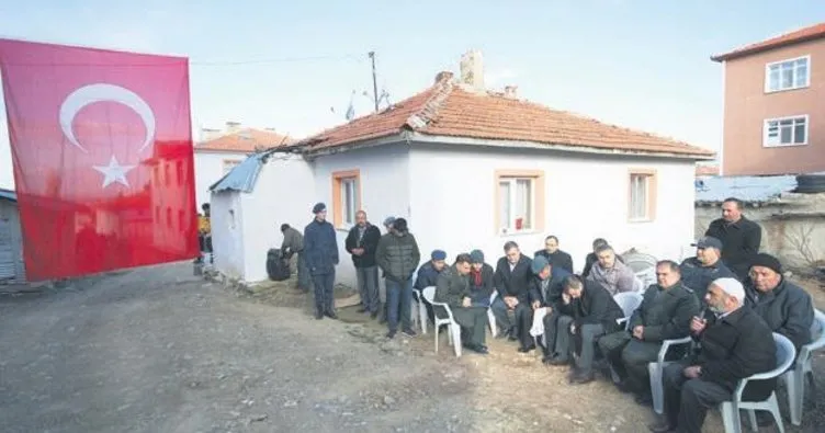 Dayısı da Hakkari’de şehit oldu