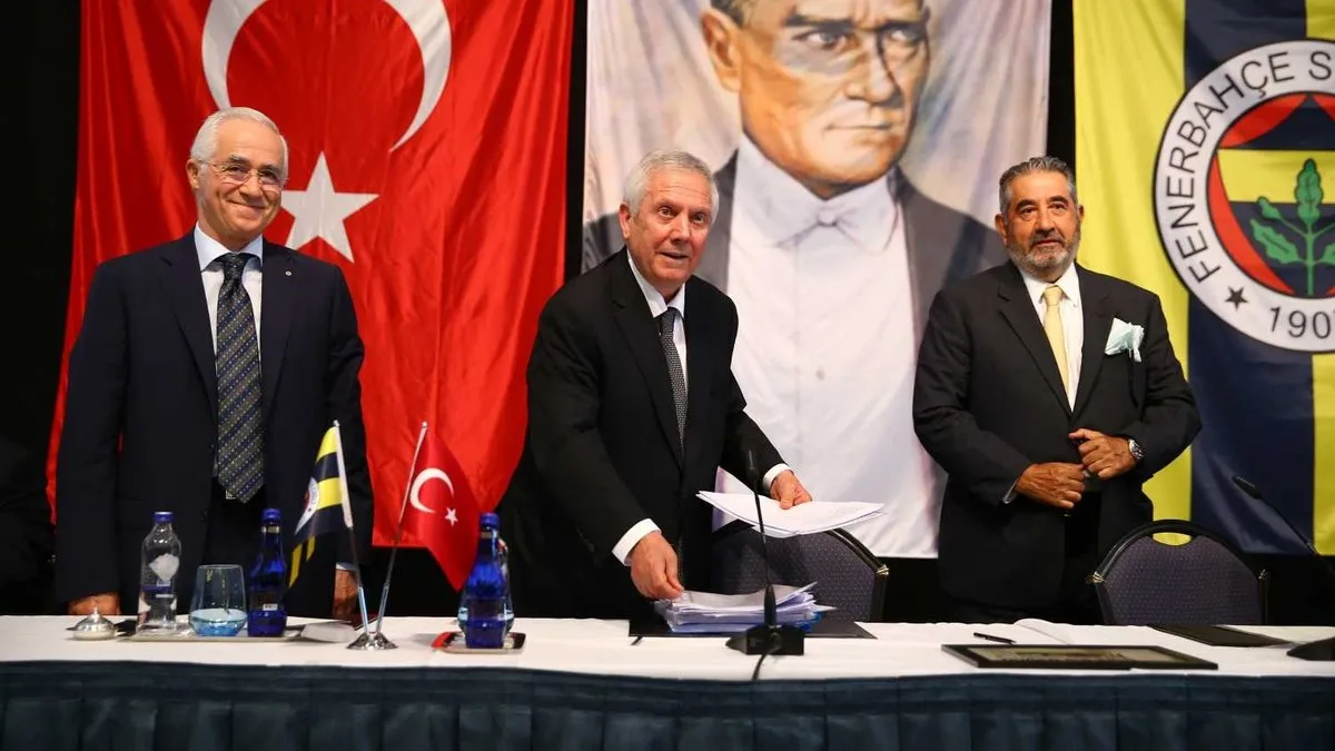 SON DAKİKA FENERBAHÇE HABERİ: Mahmut Uslu'dan Okan Buruk'a: O küfürlü şarkıyı yalatacağız