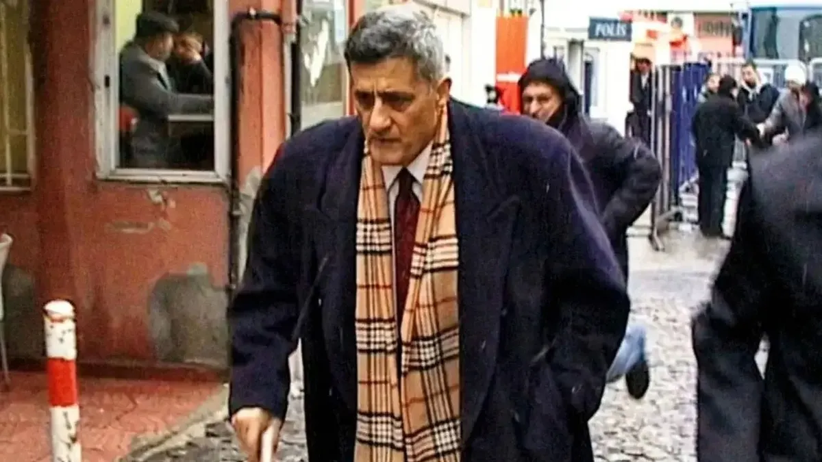 Kaşif Kozinoğlu soruşturmasında yeni gelişme: FETÖ'nün senaristi Bayram Özbek tutuklandı haber görseli