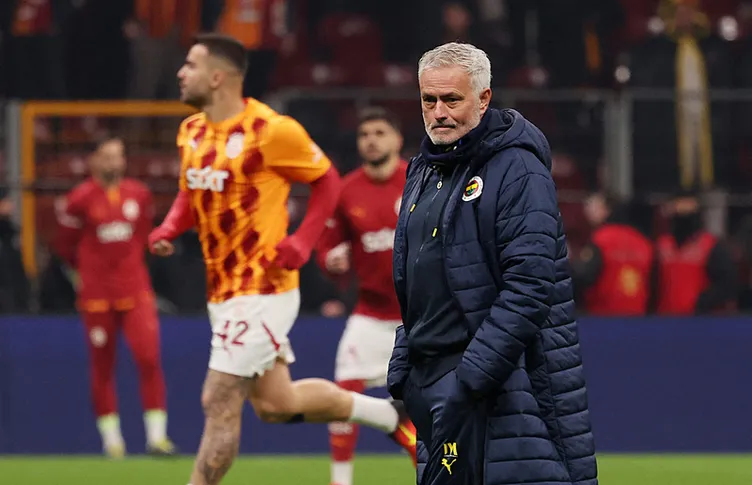 SON DAKİKA: Mourinho’dan Okan Buruk’a olay gönderme! Kulübede hakemin başında maymun gibi zıplıyorlardı