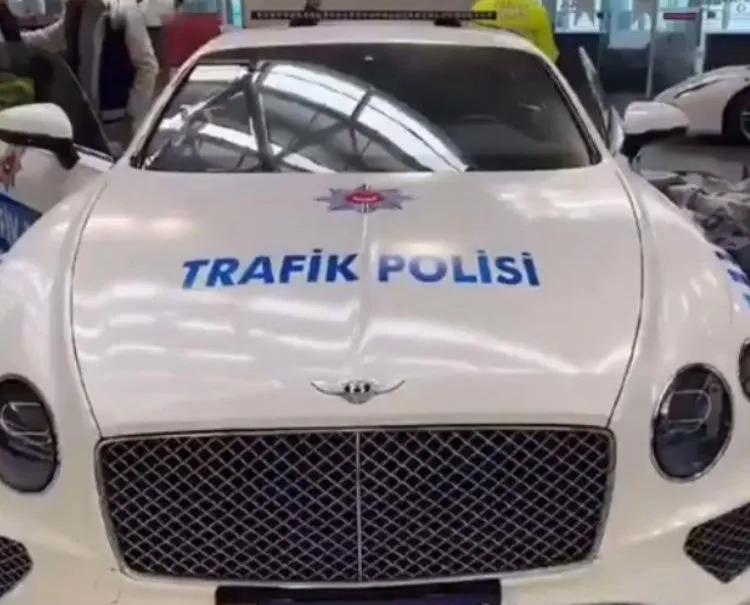 Comanchero Çetesi’nin lüks araçlarına el konuldu! Porsche, Ferrari ve Bentley arabalar artık…