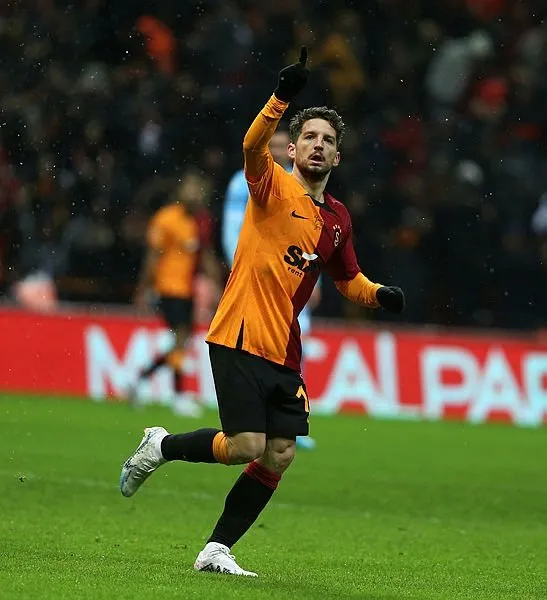 Son dakika Galatasaray transfer haberleri: Mauro Icardi’nin yerine o geliyor! Aranan golcü Ada’da bulundu