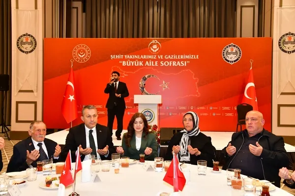 trabzonda-ilk-iftar-sehit-aileleri-ve-gaziler-onuruna-duzenlendi-1771523288397.jpg