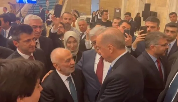 baskan-erdogan-tbmmde-iftar-programina-katildi-1712083160868.jpg