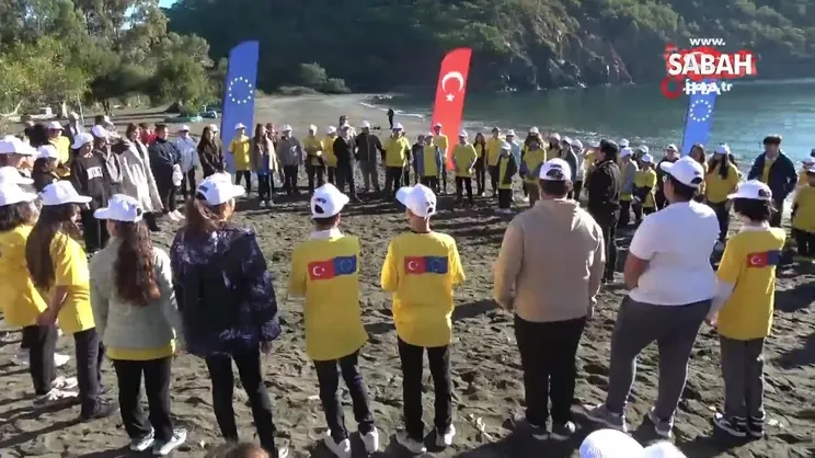 Fethiye’de plaj temizliği