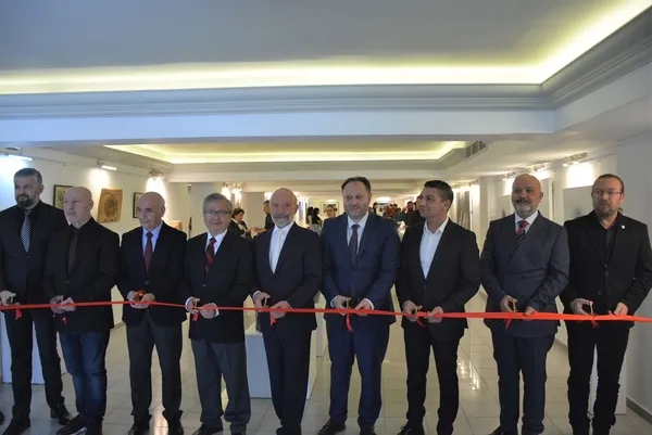 guzel-sanatlar-subat-sergisini-icisleri-bakani-ozturk-acti-1679645015536.jpg