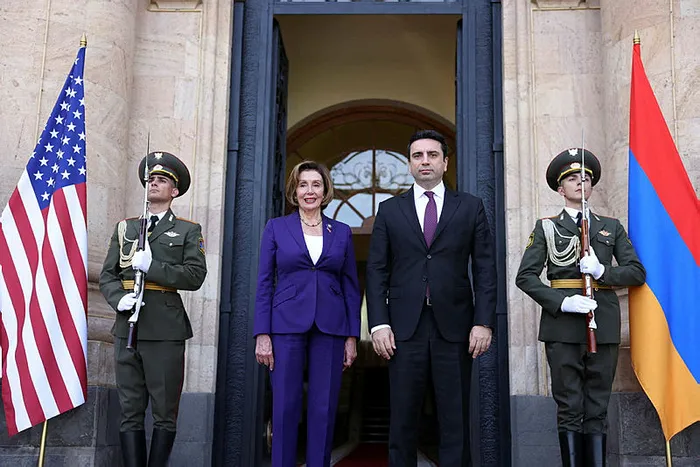 cin-ve-tayvani-karistiran-nancy-pelosi-simdi-de-ermenistanda-turkiye-ve-azerbaycana-skandal-suclama-1663500659588.jpg