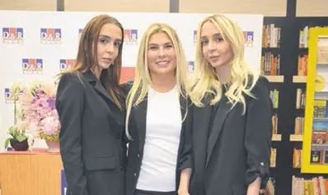 D&R’da kitaplarını imzaladı