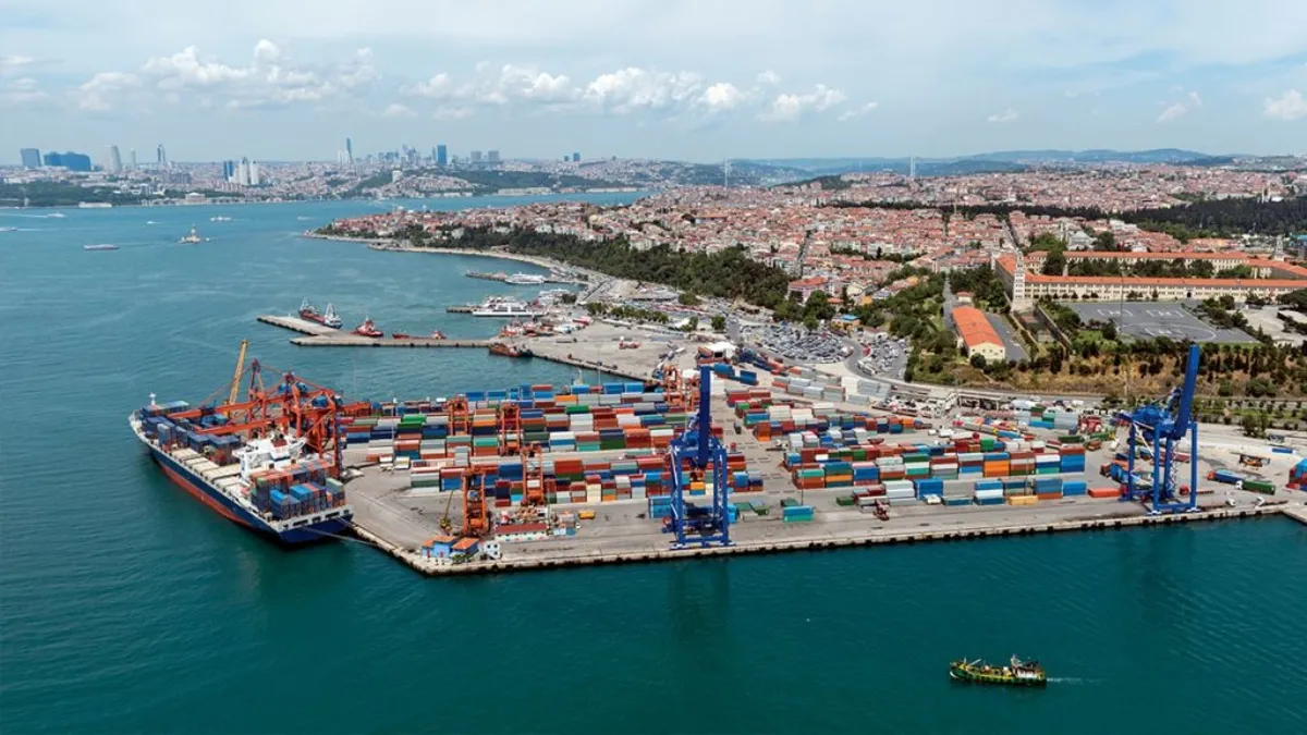 Türkiye’nin ticaretinde yeni rekorlar için 2026 hedefi! Demir yoluna bağlı liman sayısı 20’ye çıkacak Türkiye’nin ticaretinde yeni rekorlar için 2026 hedefi! Demir yoluna bağlı liman sayısı 20’ye çıkacak