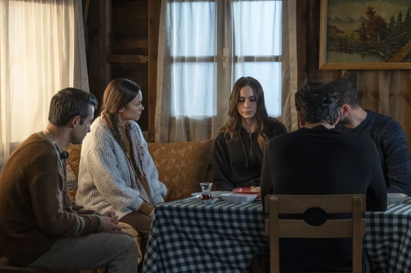 Ateş Kuşları 36. bölüm izle ATV ile yayımlandı! 22 Aralık Ateş Kuşları ...