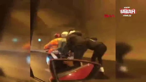 Tünelde patenli gençlerin motosiklet arkasında yolculuğu yürekleri ağza getirdi | Video