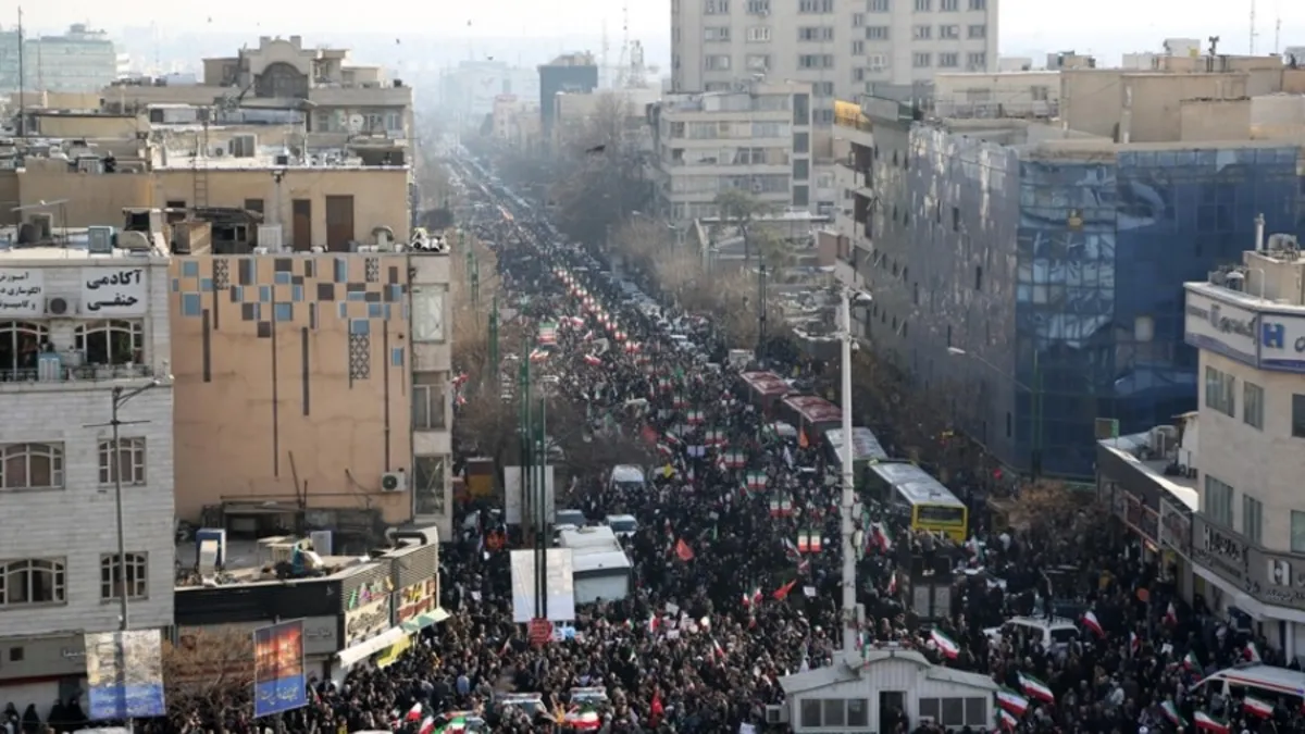 İran’da bilanço ağırlaşıyor: Ölü sayısı 4 bin 902’ye yükseldi İran’da bilanço ağırlaşıyor: Ölü sayısı 4 bin 902’ye yükseldi