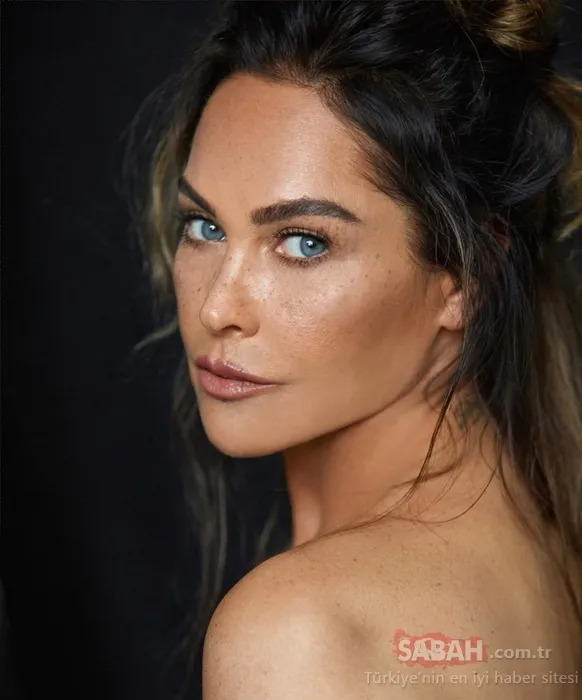 Ünlü şarkıcı Hülya Avşar’a şok dava